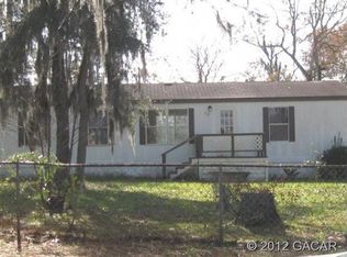 119 Rica Rd, Hawthorne, FL 32640