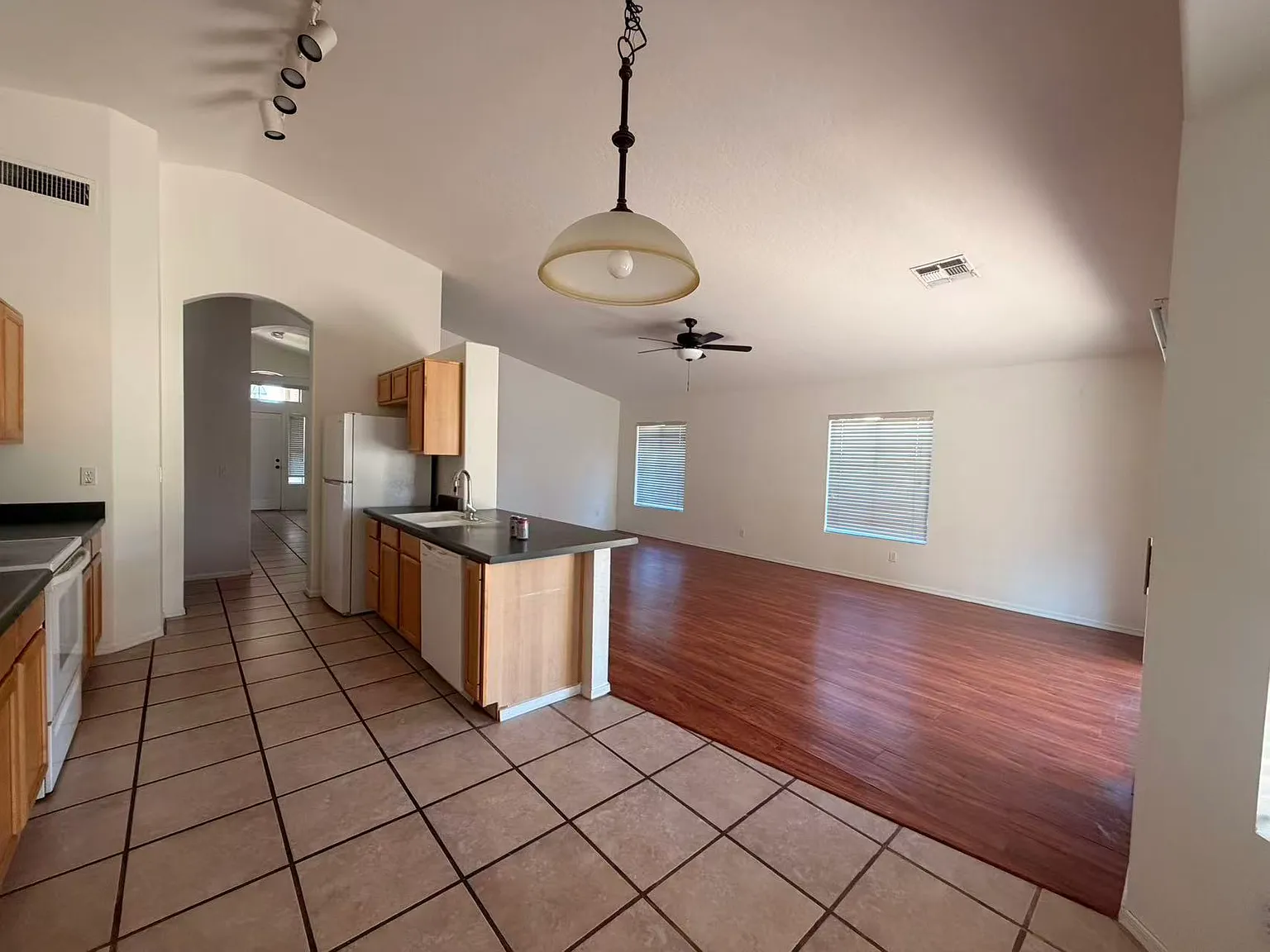 975 E Scott Avenue — Photo 3