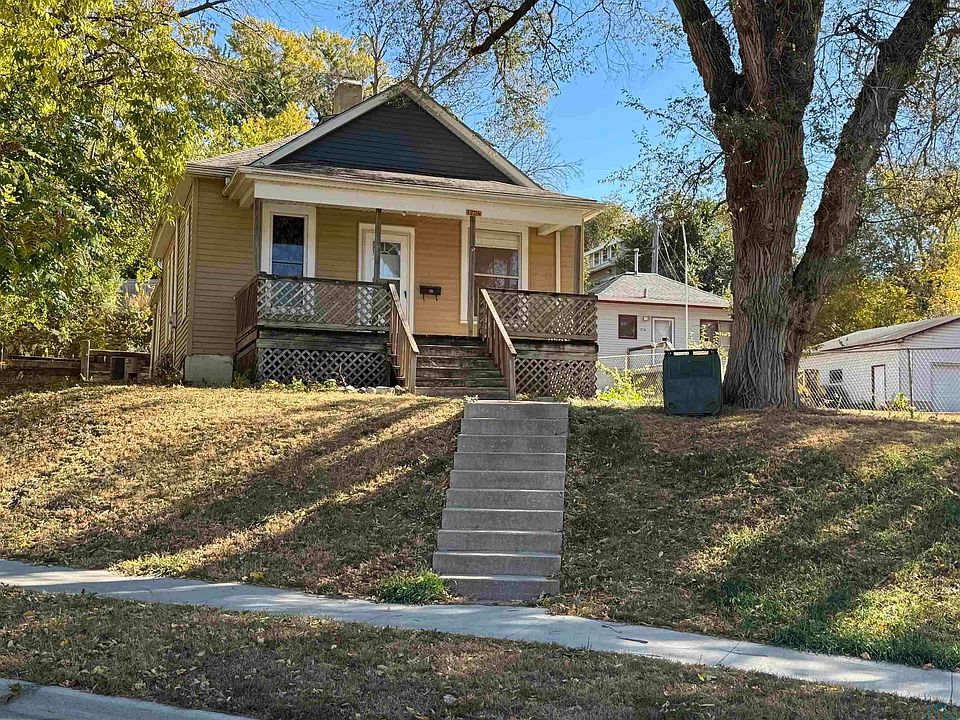 1st image of 1724 Ingleside Ave