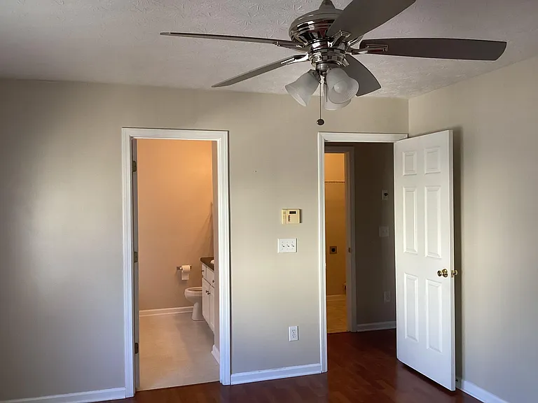127 Swanee Ln — Photo 17