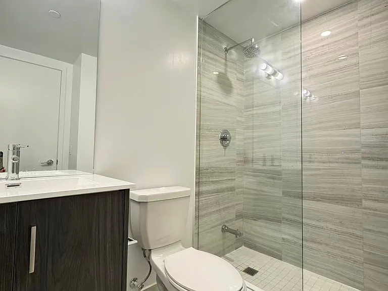 180 Front St E #803 — Photo 9