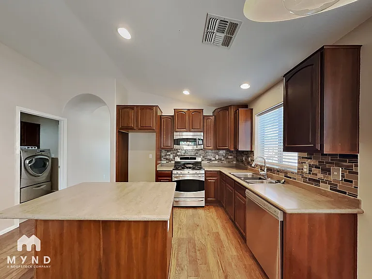 4265 E Bonanza Rd — Photo 9