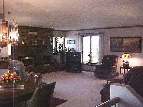 3rd image of 3692 Dayton Ave