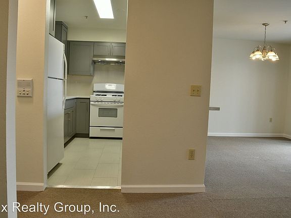 2nd image of 1520 Noriega St APT B