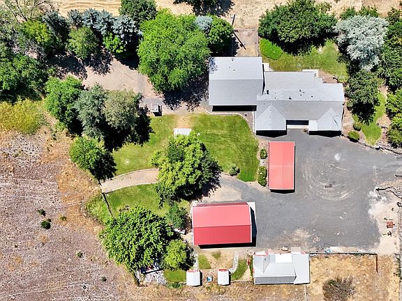 3rd image of 11801 K Road NE