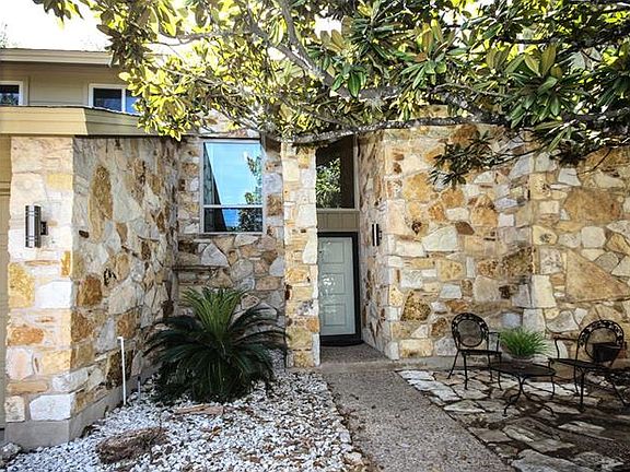 4th image of 11602 Ironwood Cir