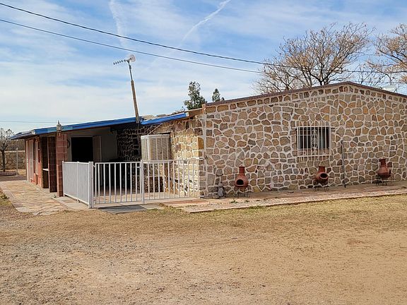 3rd image of 208 Tornillo Flats Dr