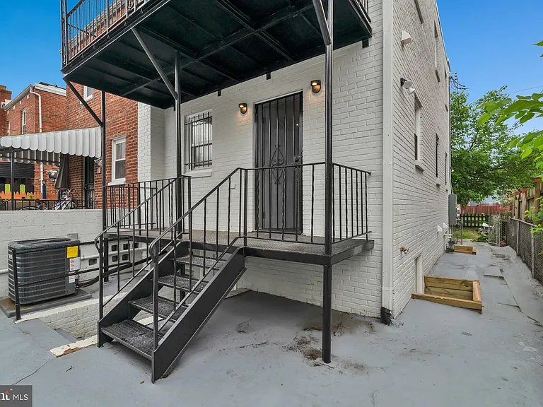 518 Oglethorpe St NE — Photo 49