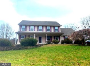 1433 Orchard Ln, Boyertown, PA 19512