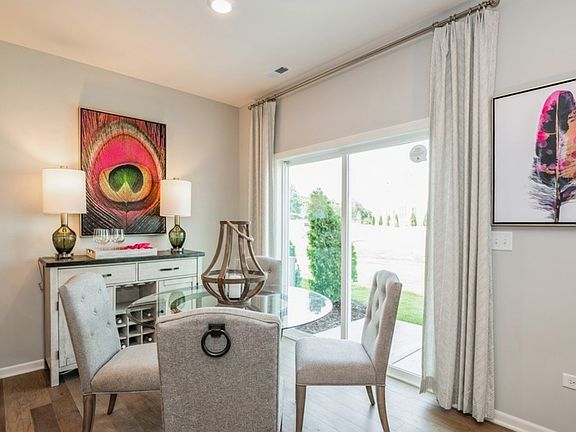 5th image of 2723 Fieldcrest Dr #202