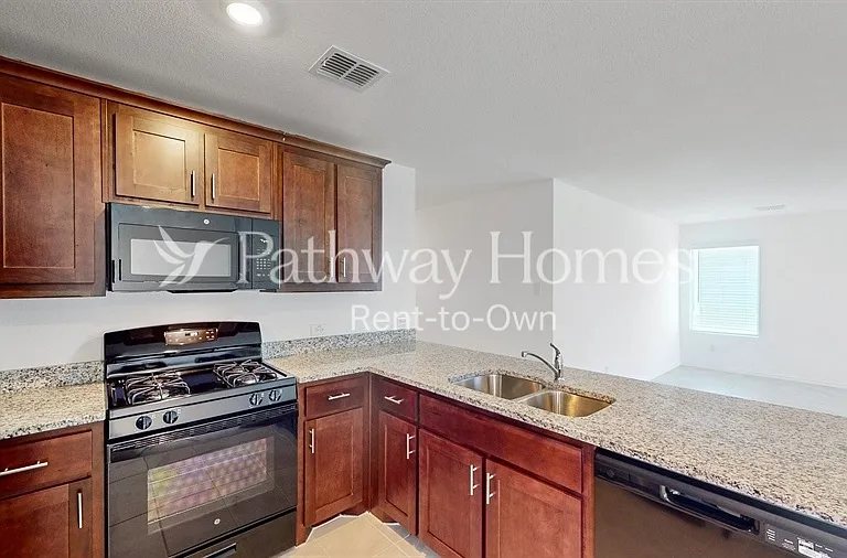 1329 Plum Rd — Photo 10