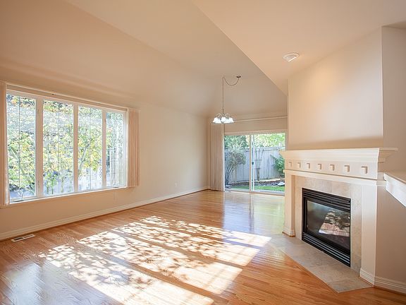 3rd image of 2225 162nd St SE
