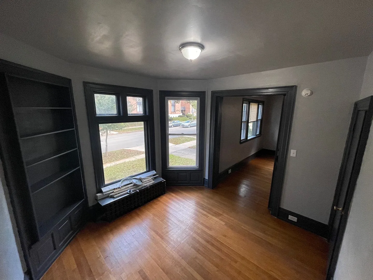 2629 N Maryland Ave — Photo 3