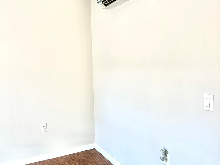 40 Vroom St #3B — Photo 6