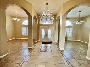 7454 Tamarisk Ave, Oak Hills, CA 92344