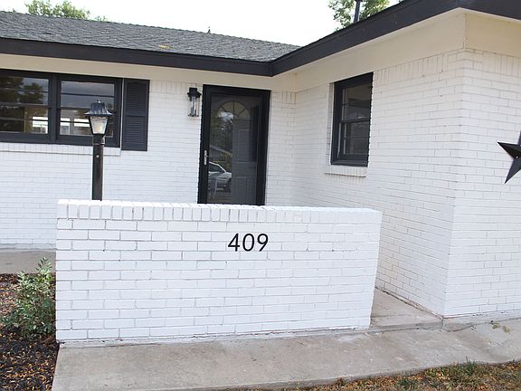 3rd image of 409 Holman Ln