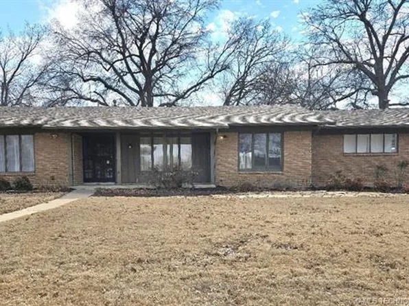 6008 E 56th Pl, Tulsa, OK 74135