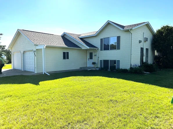 510 10th St W, Park Rapids, MN 56470