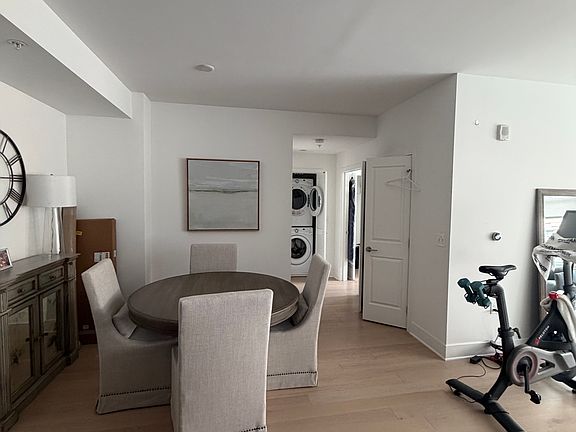 3rd image of 1400 Hudson St APT 416