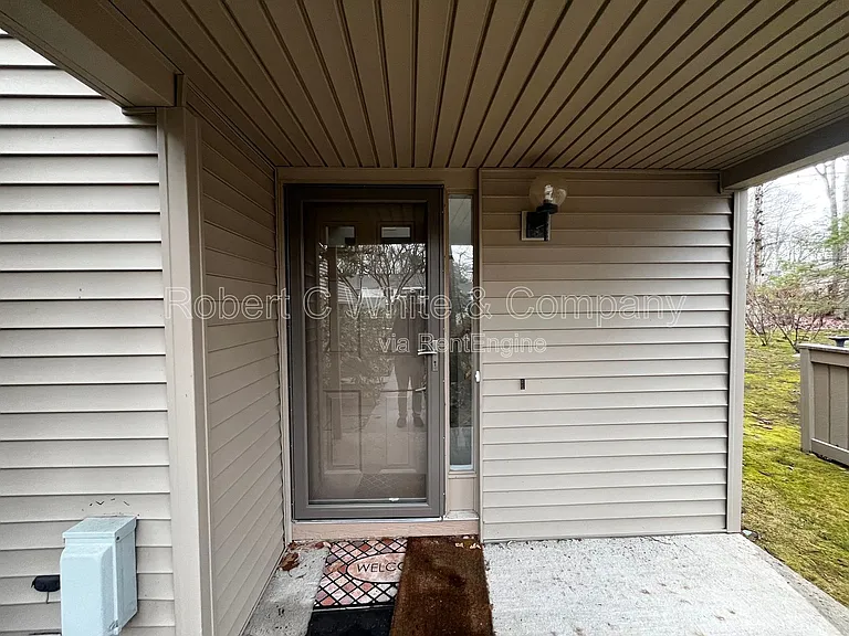 31 Farmington Chase Cres — Photo 3