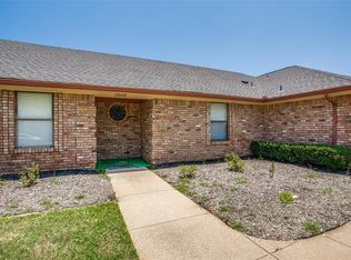 1000 Oak Ridge Ct, Kennedale, TX 76060
