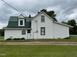 501 1st St NW, Bowbells, ND 58721