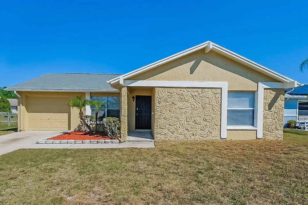 3 bed, 2.0 bath, 1283 sqft, $3,290 — Photo 1