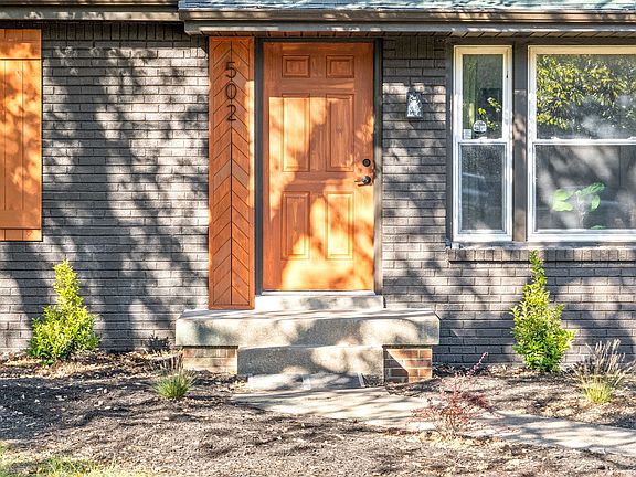 3rd image of 502 Dale Terrace Ct