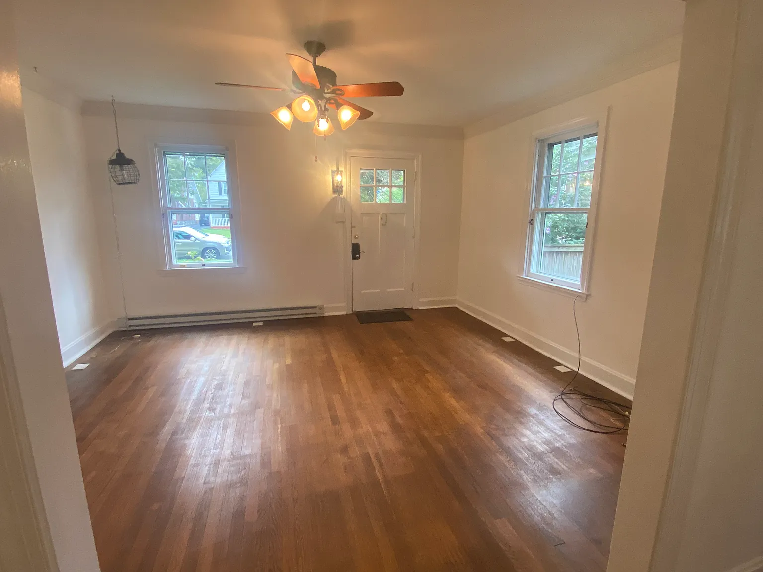 2 bed, 1.5 bath, 1325 sqft, $1,550 — Photo 3