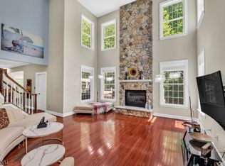 4 Sovereign Dr, Mount Olive Twp., NJ 07836