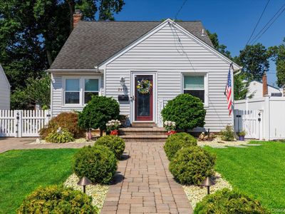 2612 Yorktown Street, Oceanside, NY, 11572