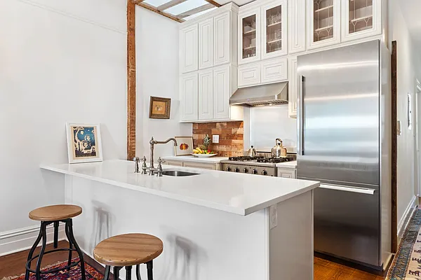 Rented by Garfield Realty  | media 24