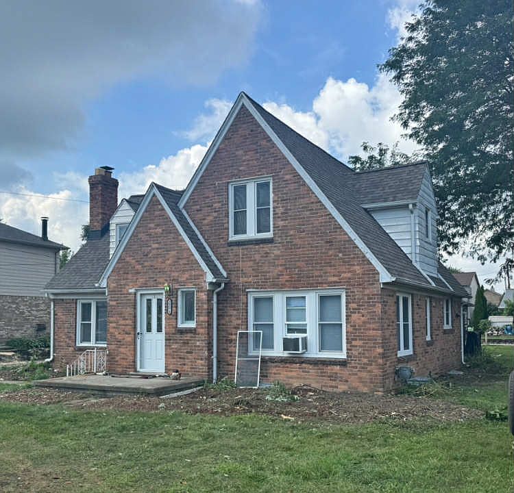 1st image of 39071 Lakeshore Dr