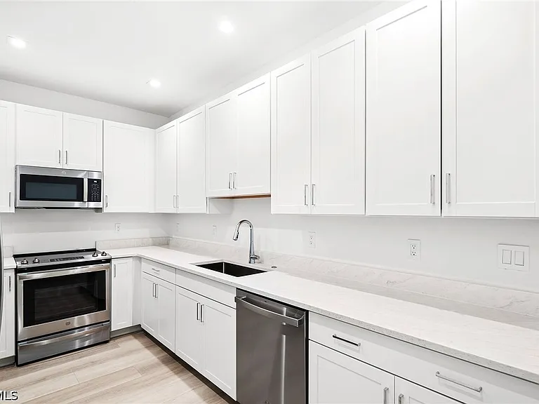 13104 Georges Cay Pl — Photo 16