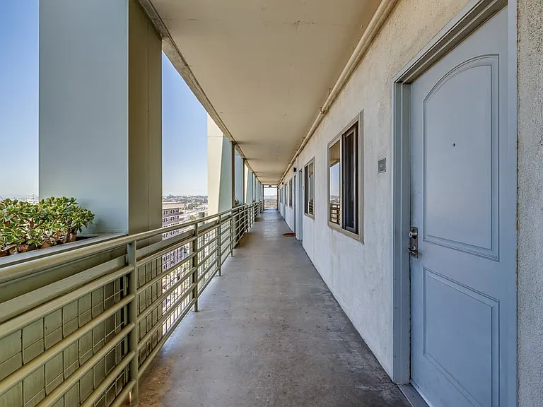 Bayview Tower Condominiums — Photo 18