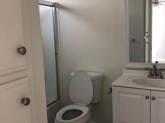 2nd image of 1409 Superior Ave APT 08