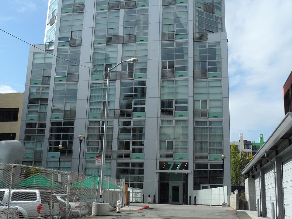 Hawthorne Place Condo
