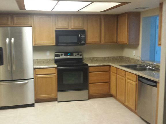 2nd image of 4636 W Sunnyside Ave