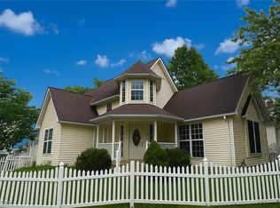 19520 Shelton Dr, Cleveland, OH 44110