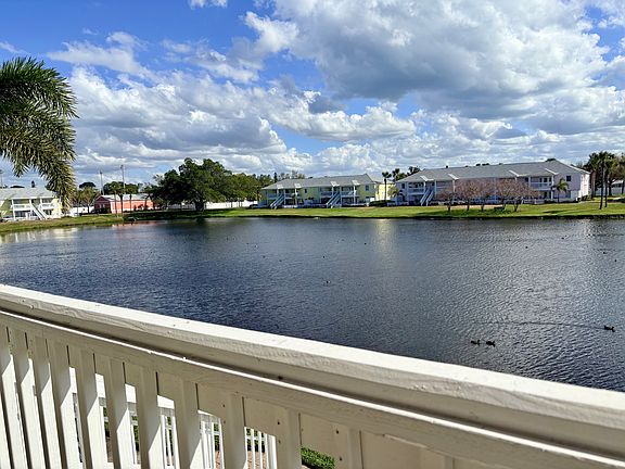 4th image of 204 Pompano Dr SE APT D