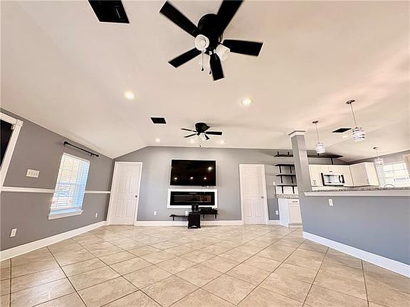 5th image of 412 Avenue G
