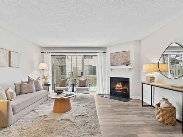 2542 Hyacinth Ln #32C, Columbus, OH 43235