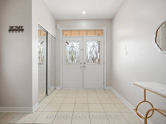 2nd image of 11 Timberwolf Rd