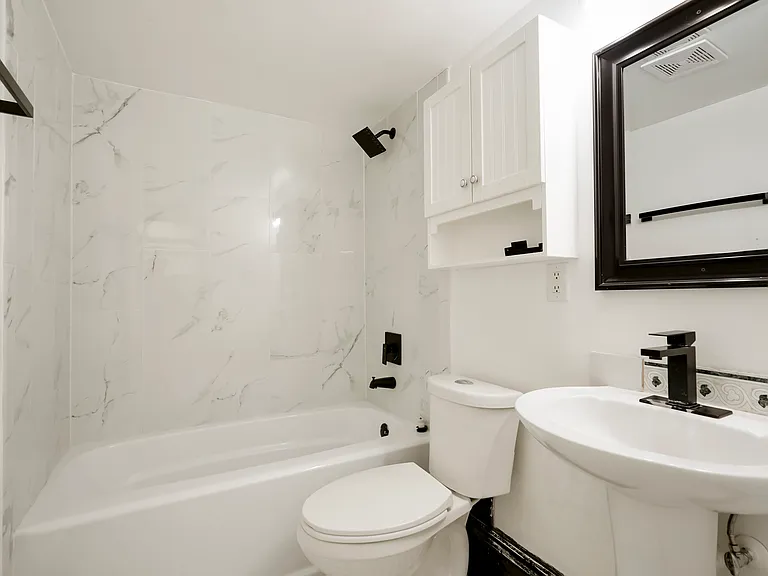 5720 S Pearl St #6 — Photo 9