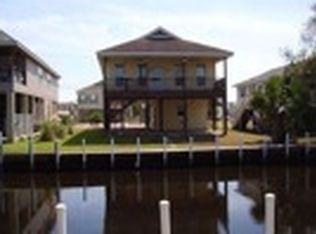 941 Deer Dr, Bay Saint Louis, MS 39520