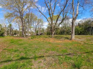 225 Johnson Dr, Rusk, TX 75785