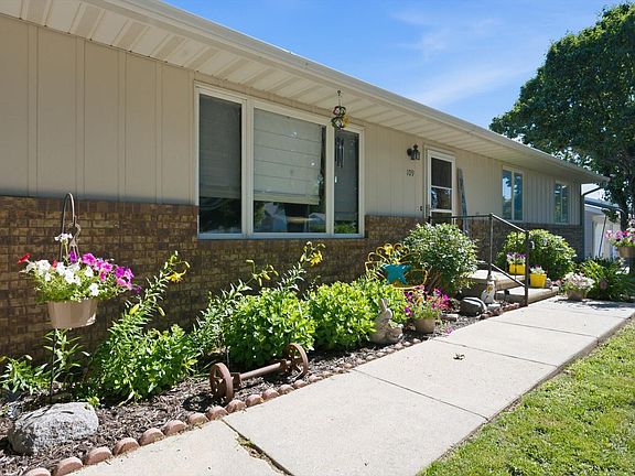 4th image of 109 Linden Dr