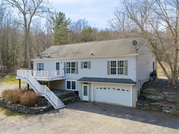 279 Milewood Road, Millbrook, NY 12545