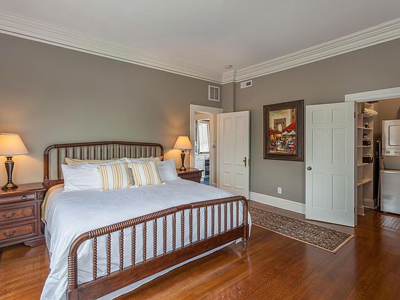 4th image of 453 Angell St #4E