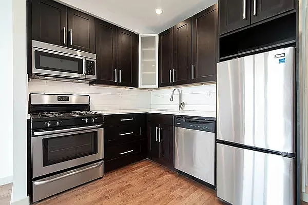 Rented by REAL New York | media 15
